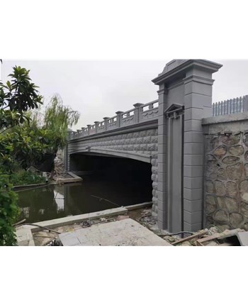 設計橋梁護欄要考慮哪些因素