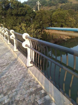 寧波北侖濱海快速路一號(hào)、四號(hào)橋橋梁欄桿